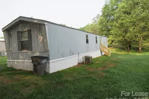 2400 Skyview Ln, Lincolnton, NC 28092 - Photo 13