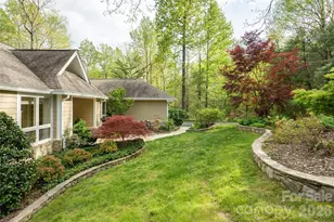 508 Cobblestone Ln N, Flat Rock, NC 28731 - Photo 3