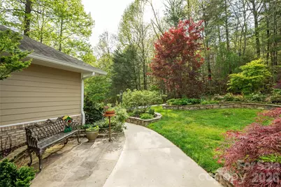 508 Cobblestone Lane N, Flat Rock, NC 28731 - Photo 5