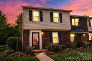 2705 N Center St, Hickory, NC 28601 - Photo 1