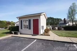 2705 N Center St, Hickory, NC 28601 - Photo 17