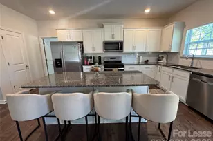 1924 Vanderlyn St, Monroe, NC 28112 - Photo 7