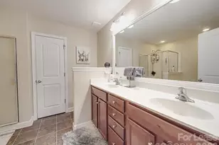 5657 Tipperlinn Way, Charlotte, NC 28278 - Photo 15