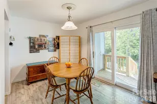 6608 Point Comfort Ln, Charlotte, NC 28226 - Photo 9