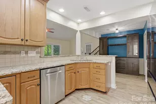 9437 Fairmead Dr, Charlotte, NC 28269 - Photo 9