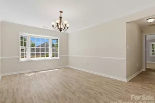 9437 Fairmead Dr, Charlotte, NC 28269 - Photo 15