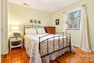 715 Laurel Ave, Black Mountain, NC 28711 - Photo 25