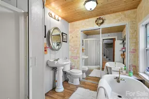 90 Davidson Gap Rd, Leicester, NC 28748 - Photo 15