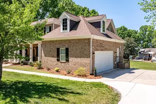 123 Lakefront Dr, Mooresville, NC 28117 - Photo 3
