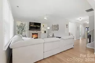 8105 Rolling Wheels Rd, Charlotte, NC 28215 - Photo 11