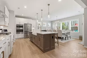 8105 Rolling Wheels Rd, Charlotte, NC 28215 - Photo 7