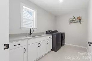8105 Rolling Wheels Rd, Charlotte, NC 28215 - Photo 31