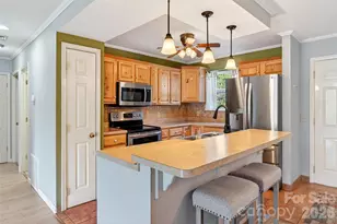 263 Fairway Ln, Spruce Pine, NC 28777 - Photo 7