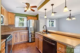 263 Fairway Ln, Spruce Pine, NC 28777 - Photo 9