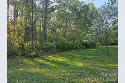 8th Avenue Drive NW, Hickory, NC 28601 - Photo 1