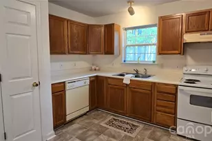 146 Misty Spring Rd, Troutman, NC 28166 - Photo 7