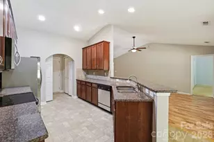 4275 Wiregrass Rd, Fort Mill, SC 29707 - Photo 11