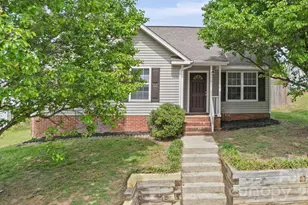 3716 Capps Hill Dr, Charlotte, NC 28216 - Photo 3