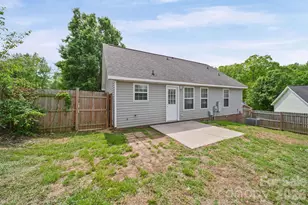 3716 Capps Hill Dr, Charlotte, NC 28216 - Photo 23