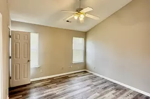 3716 Capps Hill Dr, Charlotte, NC 28216 - Photo 7