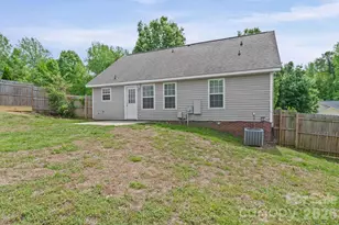 3716 Capps Hill Dr, Charlotte, NC 28216 - Photo 25