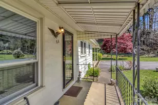 68 Skyview Dr, Waynesville, NC 28786 - Photo 3
