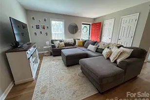 345 Dellwood Ct SE, Concord, NC 28025 - Photo 3