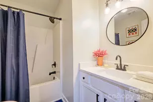 1938 Sunset Village Dr, Charlotte, NC 28216 - Photo 33