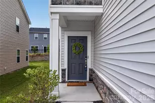 314 Hyssop Ct, Fort Mill, SC 29715 - Photo 3