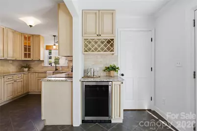 620 Shawnee Drive, Charlotte, NC 28209 - Photo 9