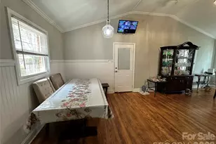 1327 Reid St, Statesville, NC 28677 - Photo 3