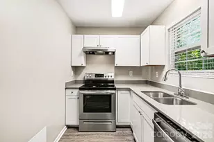 3409 Durham Ln, Charlotte, NC 28269 - Photo 9