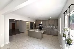 6814 Pence Rd, Charlotte, NC 28215 - Photo 9