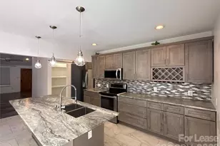 6814 Pence Rd, Charlotte, NC 28215 - Photo 11