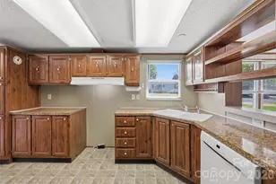 1235 Cheyenne Oaks Dr, Claremont, NC 28610 - Photo 21