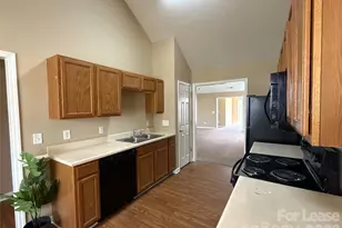 7206 Oakwinds Ct, Charlotte, NC 28269 - Photo 5