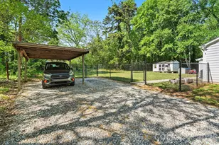 515 N Chapel St, Landis, NC 28088 - Photo 25