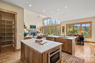 18 Majestic Oak Cir, Asheville, NC 28805 - Photo 9