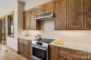 18 Majestic Oak Cir, Asheville, NC 28805 - Photo 13