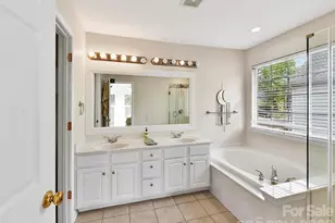 9334 Autumn Applause Dr, Charlotte, NC 28277 - Photo 25