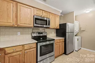 1051 Churchill Downs Ct, Charlotte, NC 28211 - Photo 17