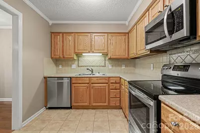 1051 Churchill Downs Court #B, Charlotte, NC 28211 - Photo 5