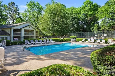 1051 Churchill Downs Court #B, Charlotte, NC 28211 - Photo 3