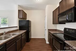 14304 Evening Flight Ln, Charlotte, NC 28262 - Photo 5