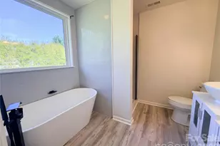 6032 Briggs Dr, Charlotte, NC 28269 - Photo 15