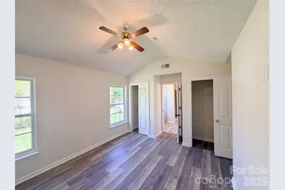 6032 Briggs Drive, Charlotte, NC 28269 - Photo 13