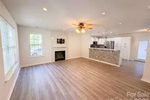 6032 Briggs Dr, Charlotte, NC 28269 - Photo 3