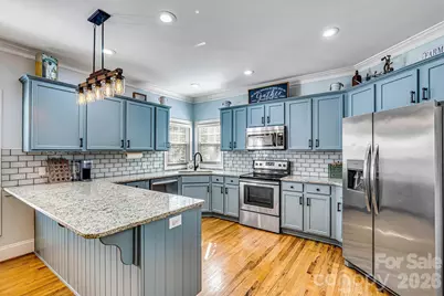 6208 Neptune Drive, Denver, NC 28037 - Photo 5