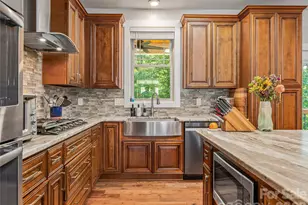 937 Monte Vista Rd, Candler, NC 28715 - Photo 13
