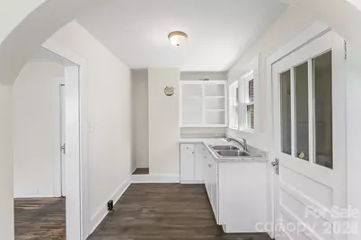 608 E Concord Street, Morganton, NC 28655 - Photo 7